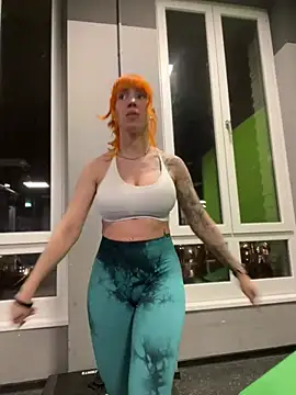 Pia July  online show from January 14, 2025, 9:30 pm