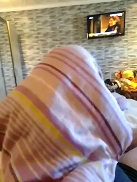 Rolandxxxr online show from February 27, 2026, 1:44 pm