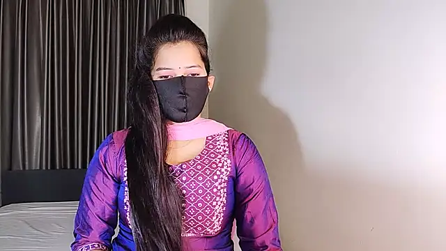 Snapshot of YourLovelyQueen chatting on March 5, 2025, 5:08 pm YourLovelyQueen online show from March 5, 2025, 5:08 pm