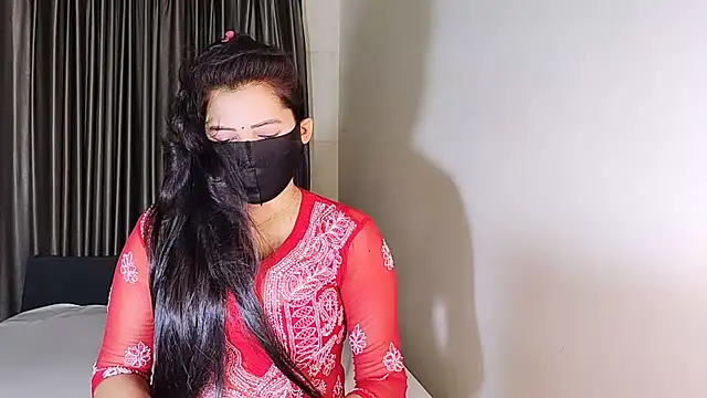 Snapshot of YourLovelyQueen chatting on March 20, 2025, 5:15 pm YourLovelyQueen online show from March 20, 2025, 5:15 pm