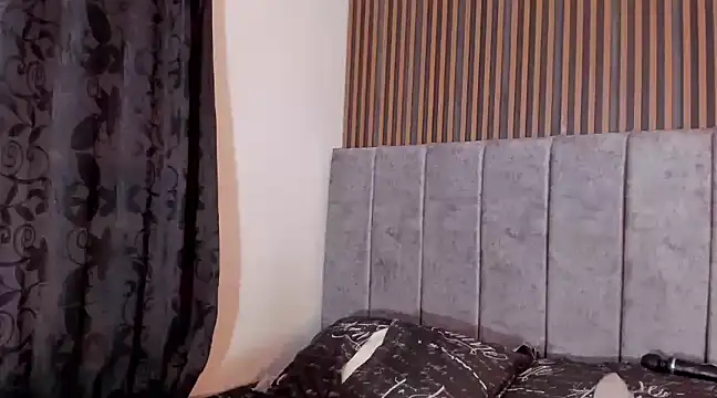 Hanna Risso online show from December 11, 2024, 5:48 pm