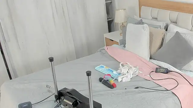 elena mature online show from September 28, 2025, 7:08 pm