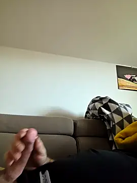 Snapshot of Tazyp19 chatting on November 17, 2025, 8:09 am Tazyp19 online show from November 17, 2025, 8:09 am