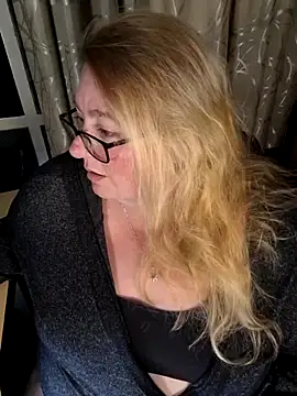 Iceprincess2bad4u online show from February 12, 2026, 6:14 pm