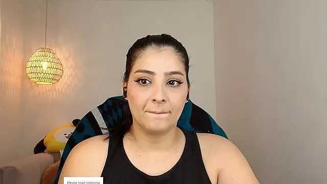 Snapshot of YummyAnna_ chatting on January 6, 2026, 8:23 pm YummyAnna online show from January 6, 2026, 8:23 pm