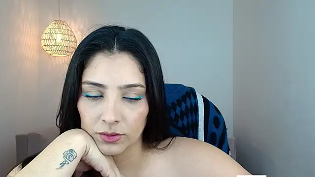 Snapshot of YummyAnna_ chatting on February 24, 2026, 8:07 pm YummyAnna online show from February 24, 2026, 8:07 pm