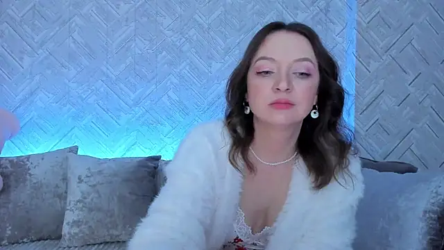 EvaBarsa  online show from November 14, 2025, 2:43 am