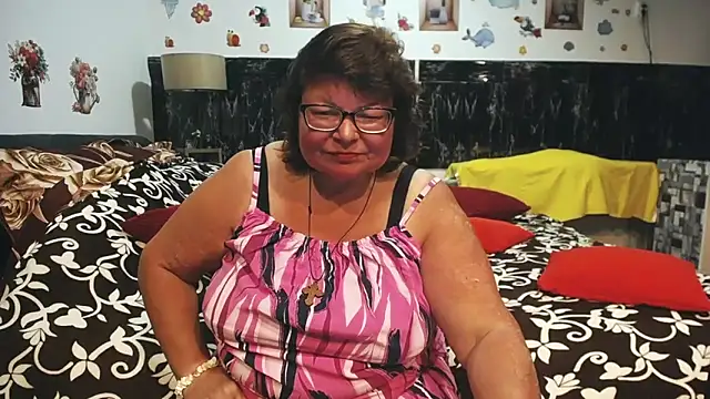 Snapshot of SweetMommaX chatting on March 31, 2026, 6:41 pm SweetMommaX online show from March 31, 2026, 6:41 pm