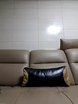 Ssk10N online show from February 11, 2025, 9:42 am