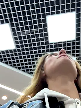 -AngelAri- online show from October 8, 2025, 6:05 pm