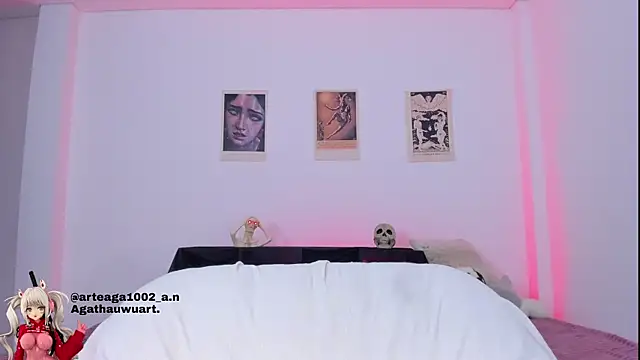 Moonlight1002 online show from October 12, 2025, 1:59 am