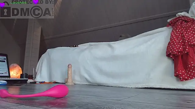 sexyshowow online show from September 11, 2025, 3:12 pm