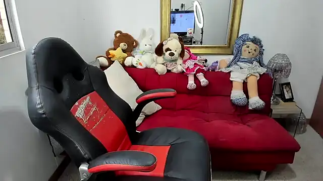 NicolettColin online show from January 3, 2025, 8:54 pm