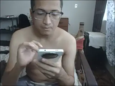 Mghty-cockl88 online show from March 3, 2025, 2:48 pm