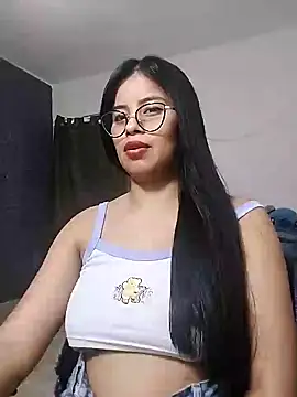 charlotte moineau online show from December 17, 2024, 1:29 am