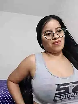 charlotte moineau online show from February 7, 2025, 10:41 pm