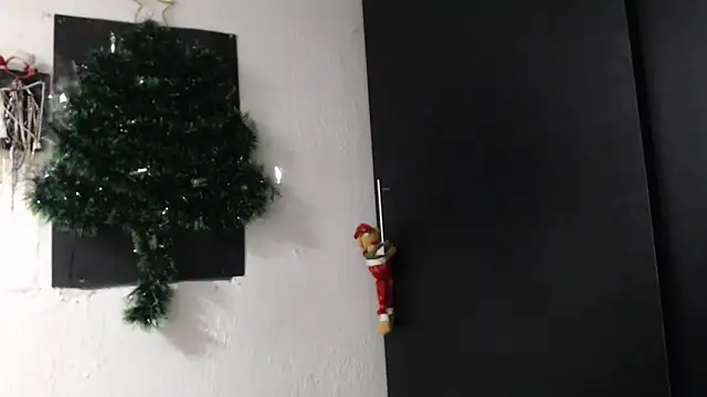 HellenMiyer1111 online show from November 29, 2025, 8:34 pm