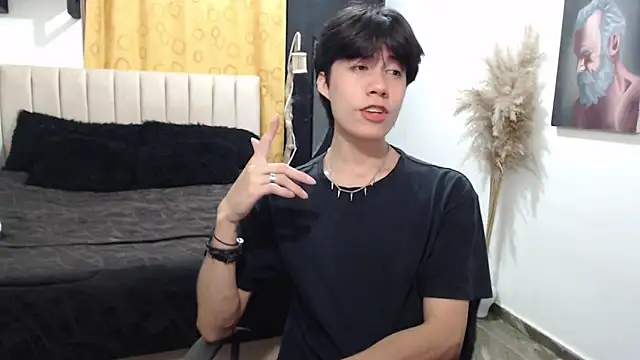 Snapshot of Elio-cam chatting on May 8, 2026, 1:11 am Elio-cam online show from May 8, 2026, 1:11 am