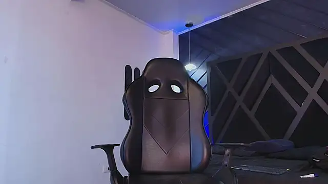 Petesevans online show from April 10, 2026, 11:20 pm