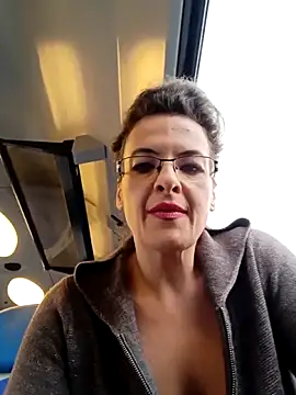 RebeccaNoble online show from December 1, 2025, 12:21 pm