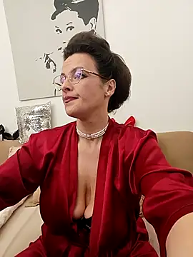 Snapshot of RebeccaNoble chatting on April 22, 2026, 7:59 pm RebeccaNoble online show from April 22, 2026, 7:59 pm