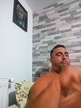 ADRIAN ADI40 online show from September 26, 2025, 4:44 pm