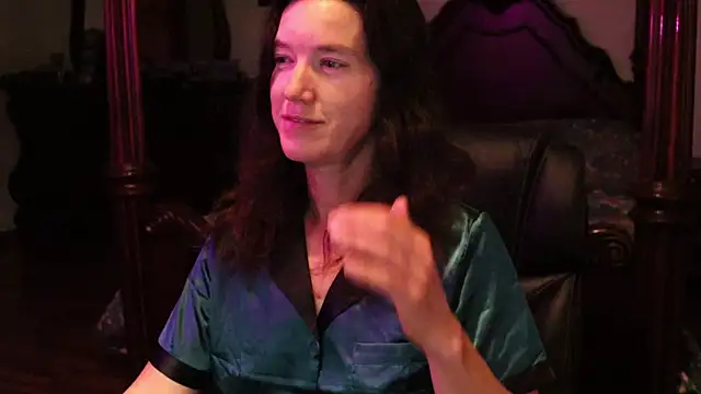 thornburyrose online show from October 31, 2025, 1:50 am