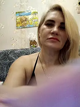 JennyOMay online show from October 31, 2025, 4:30 pm