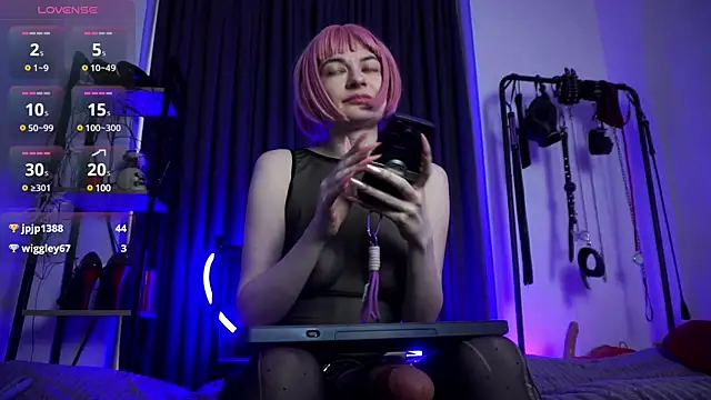 CyberXGoddess online show from February 8, 2025, 6:33 am