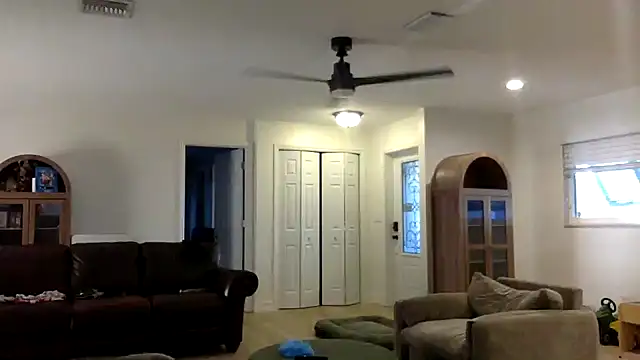 Bronco9602 online show from September 20, 2025, 12:06 pm