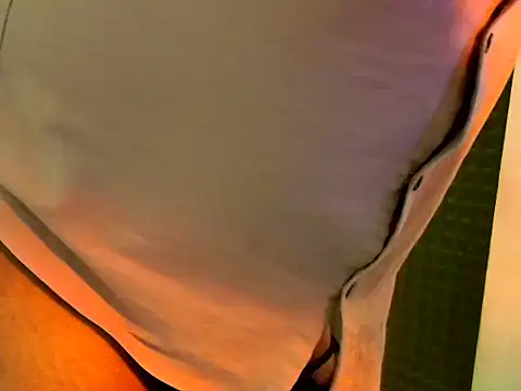 SHENOY3 online show from April 19, 2026, 6:10 pm