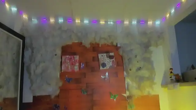 kelly thomson online show from March 11, 2025, 1:12 pm