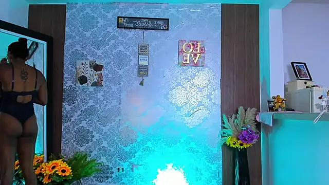 kelly thomson online show from September 30, 2025, 11:43 pm