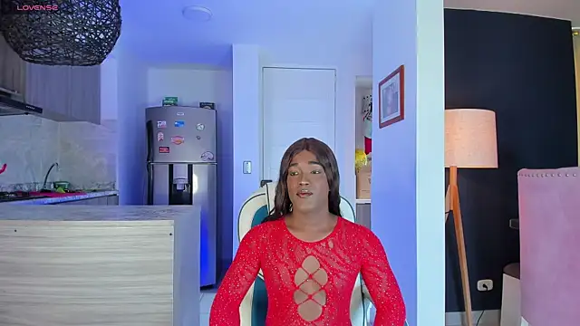 Snapshot of SammyGirlTS chatting on October 8, 2025, 4:37 pm SammyGirlTS online show from October 8, 2025, 4:37 pm