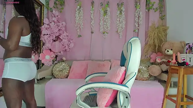 Snapshot of SammyGirlTS chatting on October 30, 2025, 11:44 am SammyGirlTS online show from October 30, 2025, 11:44 am