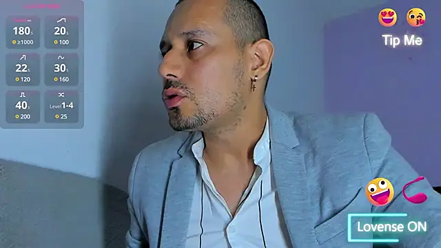 jhonyalzate2 online show from December 8, 2024, 4:04 am