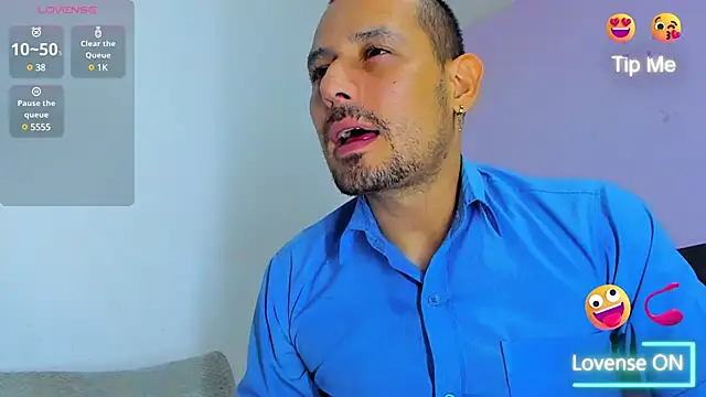 jhonyalzate2 online show from December 15, 2024, 8:41 am