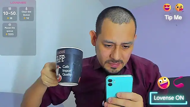 jhonyalzate2 online show from December 17, 2024, 2:23 am