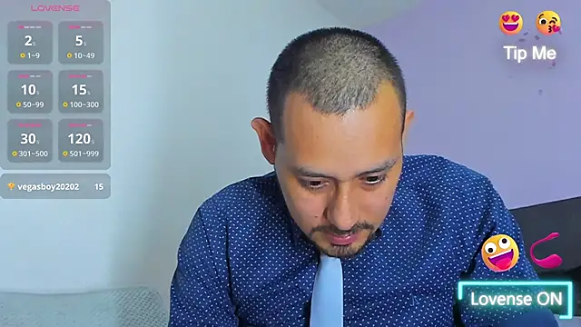 jhonyalzate2 online show from December 18, 2024, 5:59 am