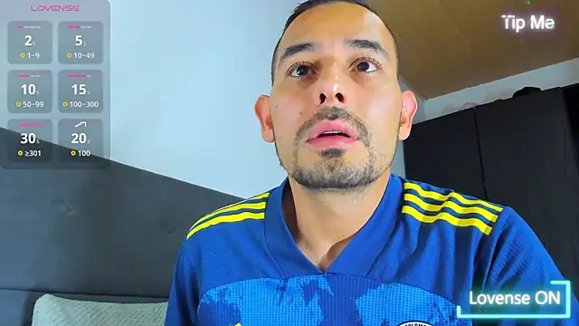 jhonyalzate2 online show from October 10, 2025, 12:53 am