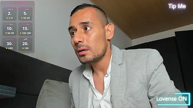 jhonyalzate2 online show from July 15, 2026, 2:50 am