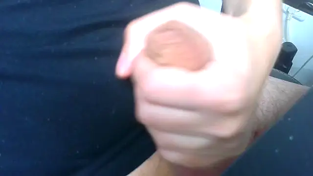 Snapshot of BadmanThe0ne chatting on November 6, 2025, 6:31 pm BadmanThe0ne online show from November 6, 2025, 6:31 pm