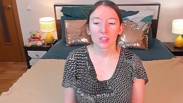 CatherineWalls online show from February 5, 2026, 6:18 am