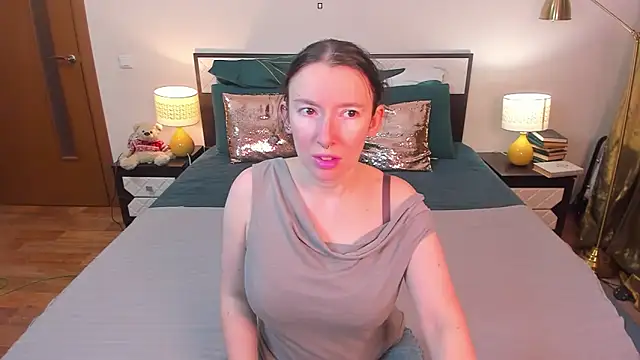 CatherineWalls online show from February 10, 2026, 12:59 am