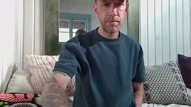 Snapshot of Stock-Holmes chatting on June 23, 2026, 3:43 pm Stock-Holmes online show from June 23, 2026, 3:43 pm