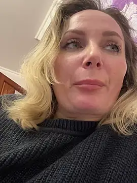 Snapshot of AngelOxy chatting on January 26, 2025, 2:30 pm AngelOxy online show from January 26, 2025, 2:30 pm