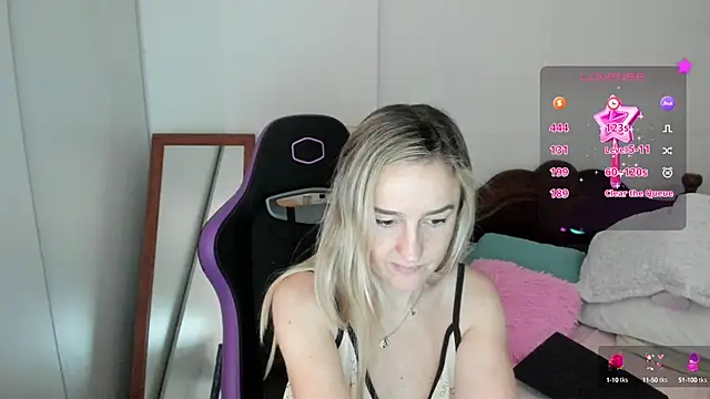 Snapshot of 1Sweetnina chatting on February 3, 2025, 9:39 pm 1Sweetnina online show from February 3, 2025, 9:39 pm