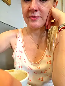 1Sweetnina online show from December 2, 2025, 1:28 pm