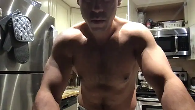 Snapshot of BigGuyMuscle chatting on June 26, 2026, 3:22 am BigGuyMuscle online show from June 26, 2026, 3:22 am