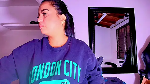 Snapshot of alexaa_walker chatting on February 13, 2025, 11:50 am alexaa walker online show from February 13, 2025, 11:50 am